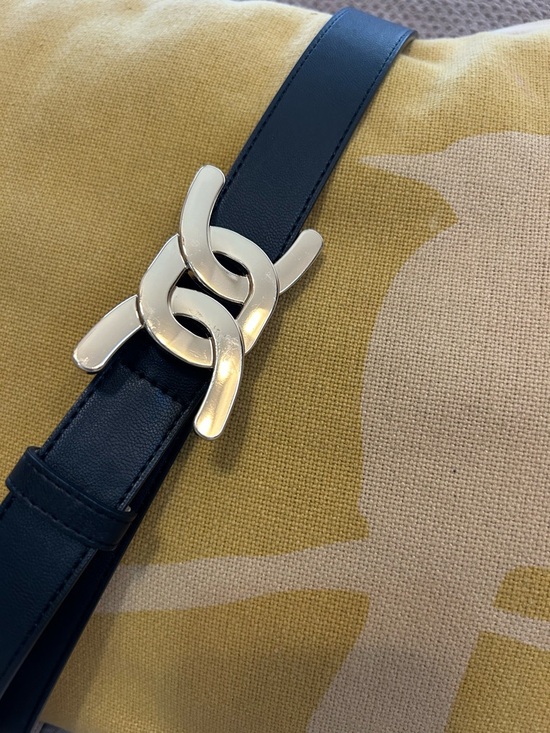 H&M Accessories - H&M Leather Gold Chain-Link Buckle Belt with Black Strap Size S